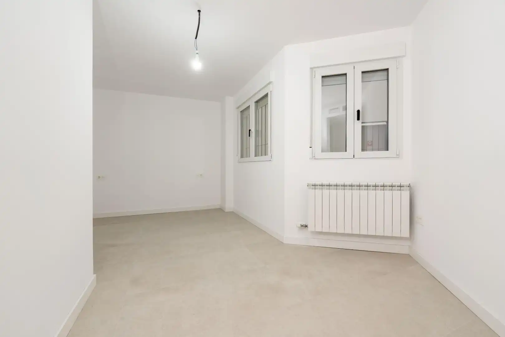 Flat for sale in Granada  with Air Conditioner and Heating