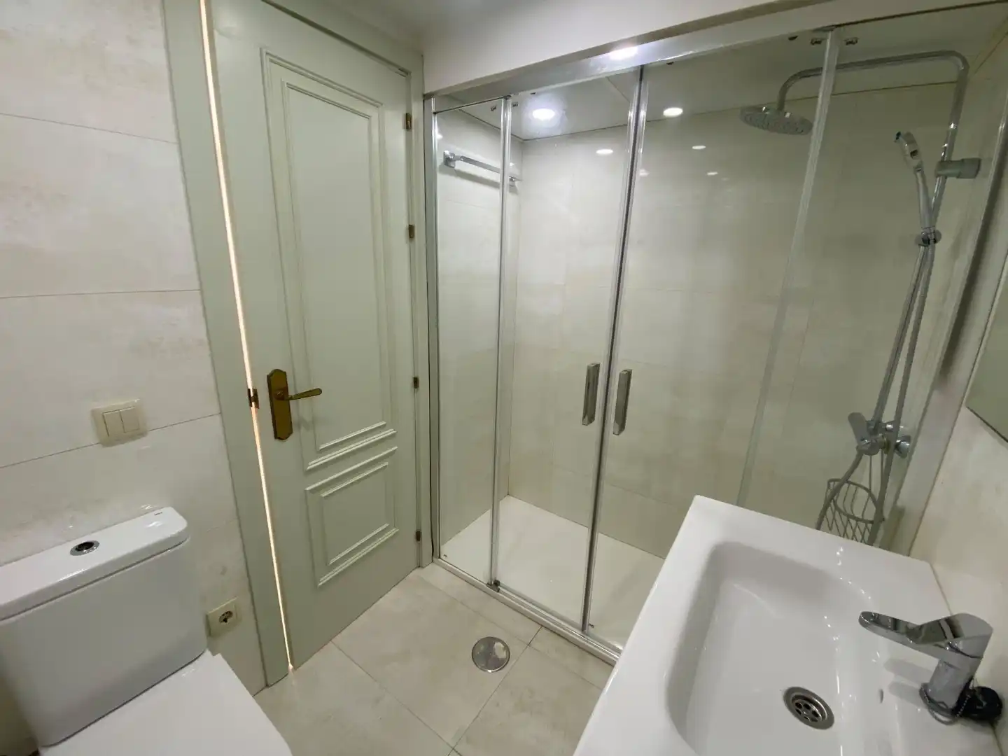 Bathroom of Flat for rent in  Córdoba Capital  with Air Conditioner