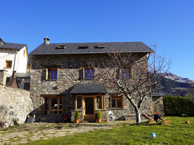 Casa-chalet en Venta en N/A en Gistaín