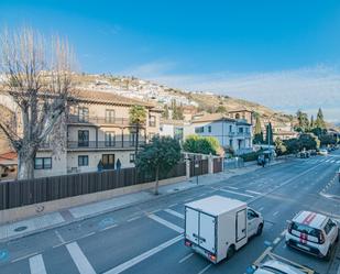 Exterior view of Flat for sale in  Granada Capital  with Terrace and Balcony