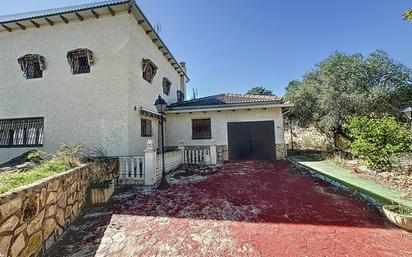 Vista exterior de Casa o xalet en venda en Zuera amb Calefacció, Jardí privat i Terrassa