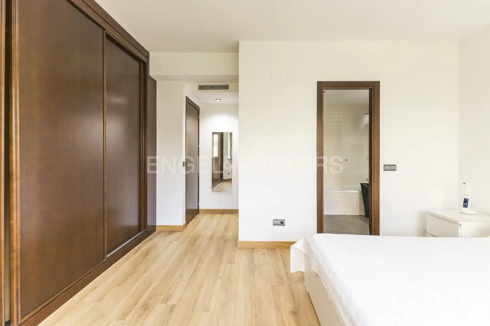 Bedroom of Flat for rent in Madrid  with Air Conditioner, Heating and Swimming Pool