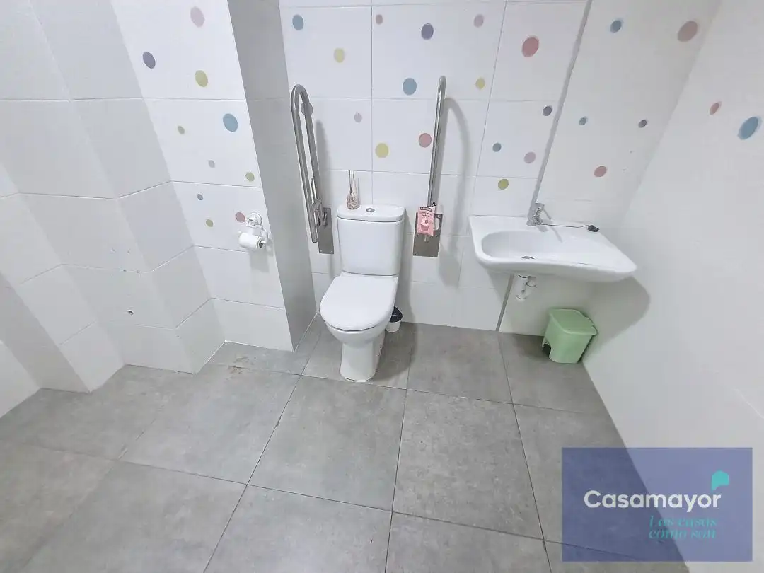 Local comercial en venda a Carrer Calderón de la Barca, imagen 4