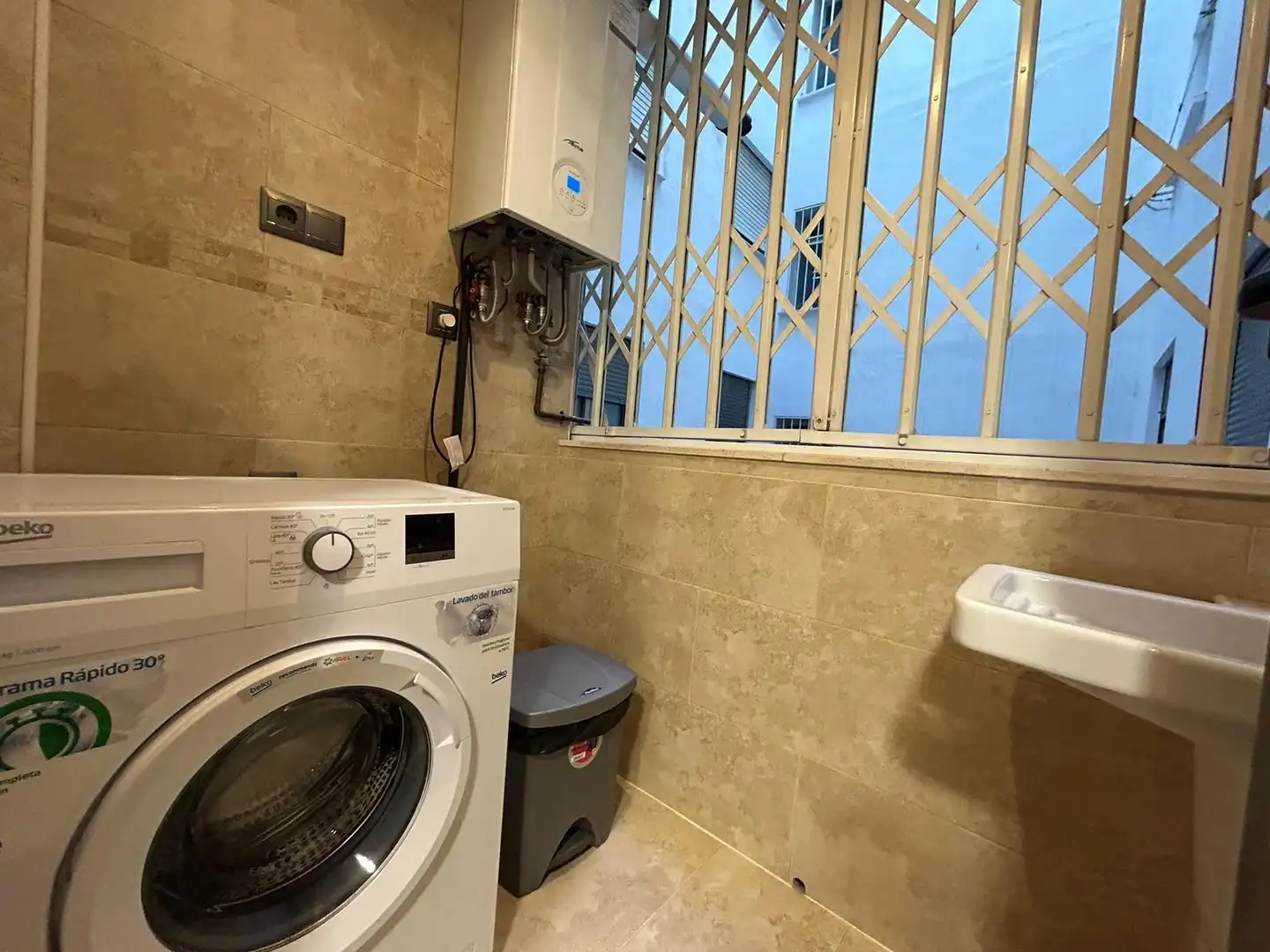 Flat with lift for sale in Carrer de la Reina, imagen 11