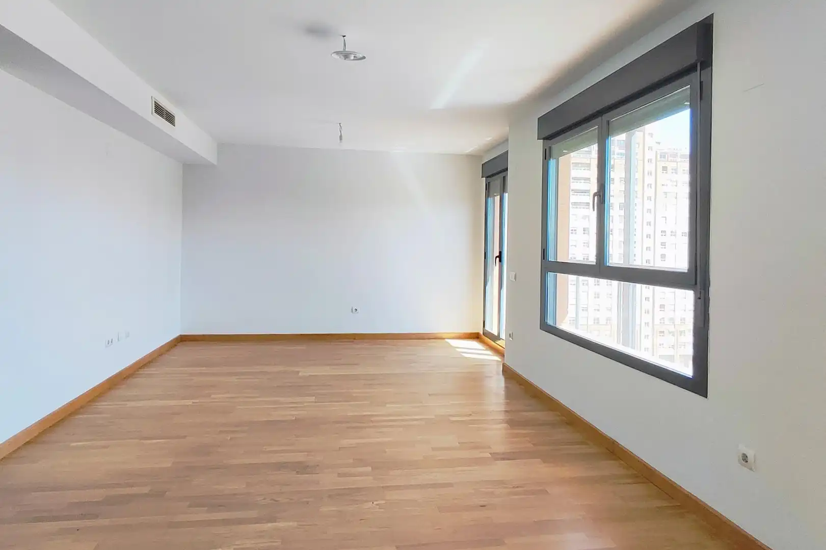 Flat with terrace for sale in Calle Pintor Joan de Ribera Berenguer, imagen 8