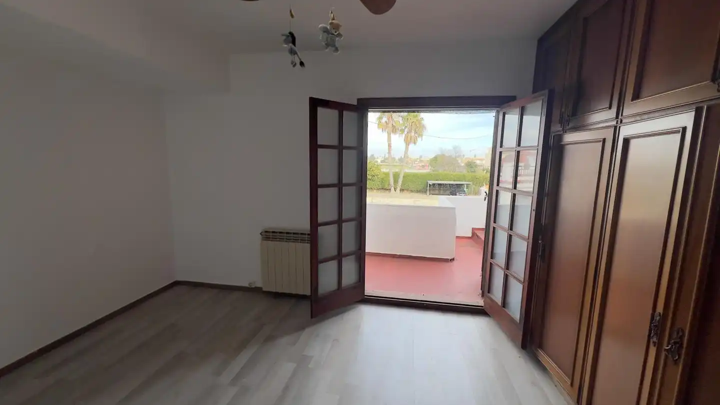 Dormitori de Casa o xalet en venda en Benicarló amb Aire condicionat, Jardí privat i Terrassa