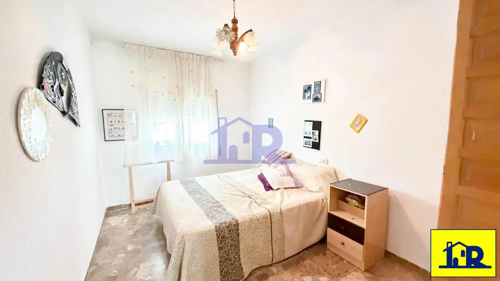 Dormitori de Casa o xalet en venda en Cañada del Hoyo amb Calefacció, Terrassa i Traster