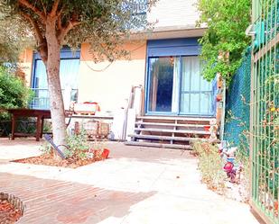 Exterior view of Single-family semi-detached for sale in  Zaragoza Capital  with Terrace, Storage room and Swimming Pool