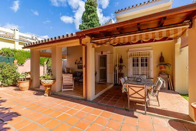 Chalet con piscina en venta en Milla de Oro, imagen 29