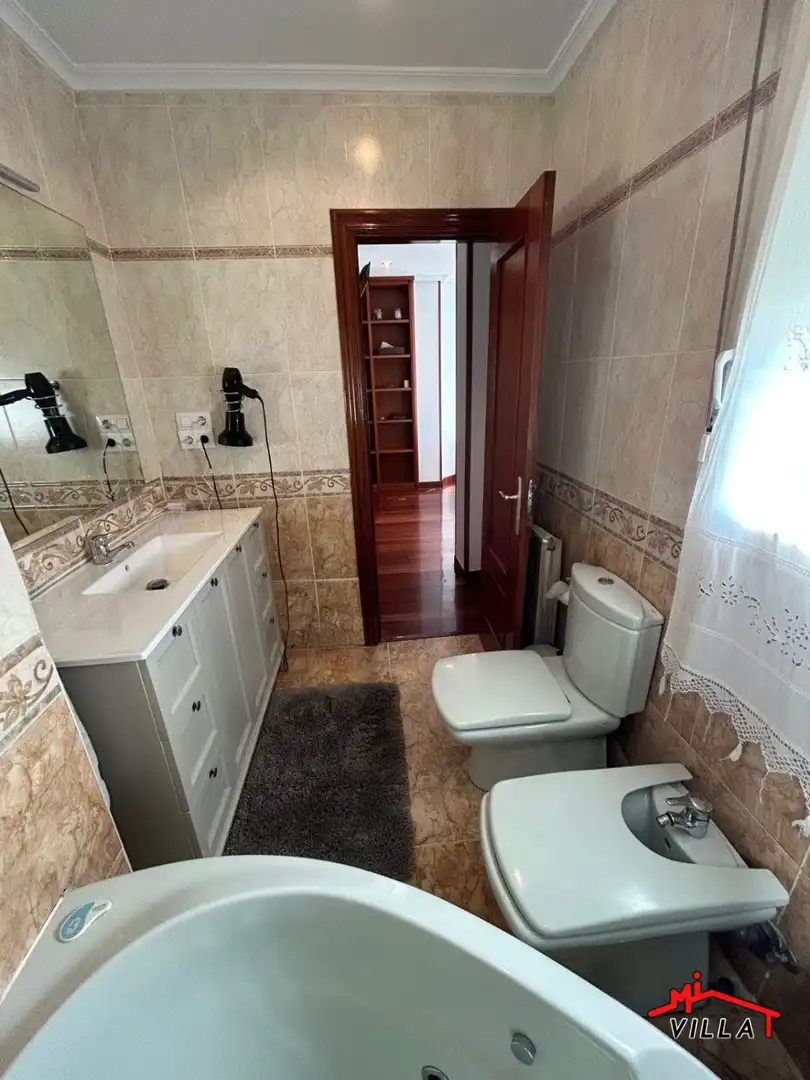 Bathroom of Houses for sale in Bárcena de Cicero  with Heating and Terrace