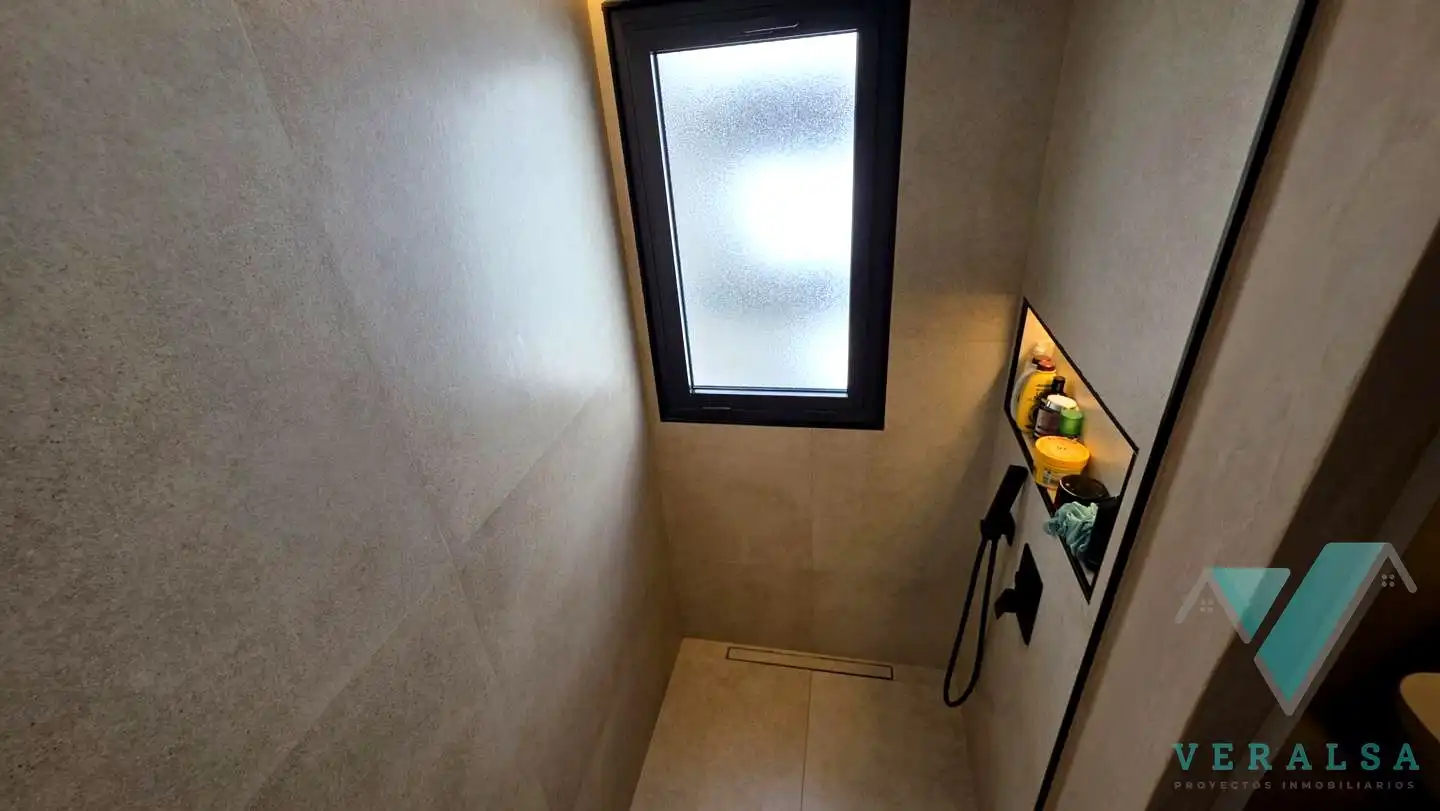 Baño de Piso en venta en Madrid con Aire acondicionado, Calefacción y Terraza