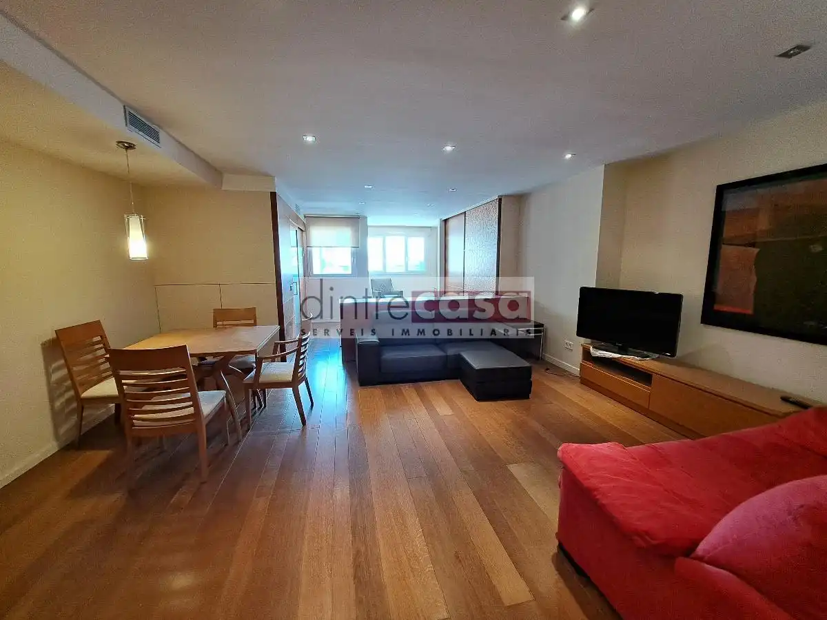 Wohnzimmer von Loft zum Verkauf in Barcelona mit Heizung und Ofen