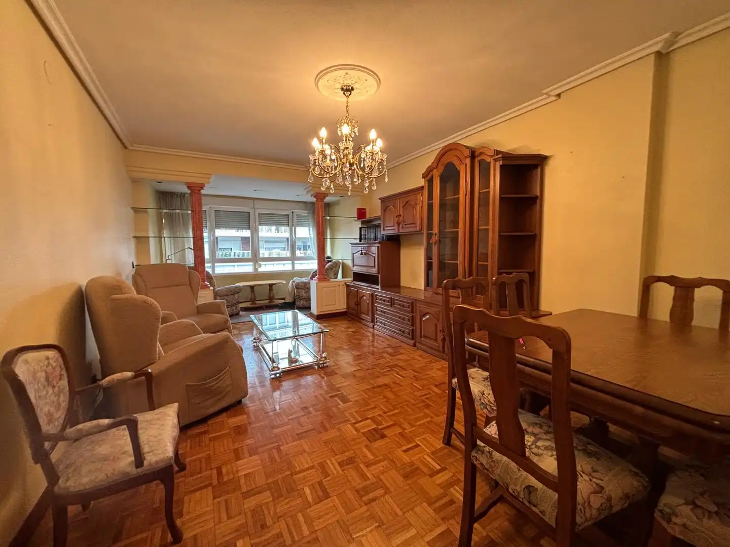 Sala de estar de Piso de alquiler en  Pamplona / Iruña con Calefacción, Parquet y Amueblado
