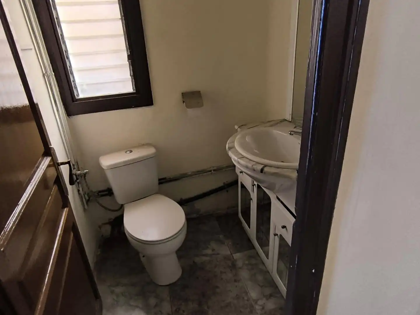 Bathroom of Buildings for sale in Manresa