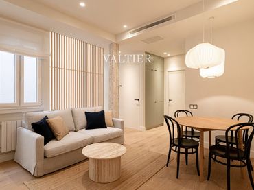 Piso con ascensor en venta en Narváez