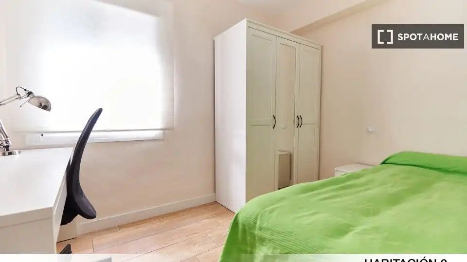 Schlafzimmer von Wohnung zur untervermieten in Sevilla mit Klimaanlage, Terrasse und Möbliert