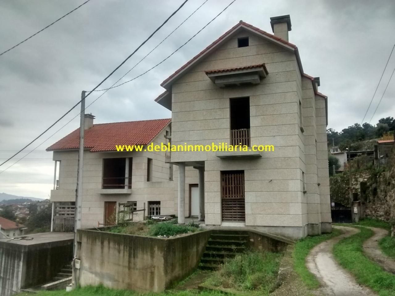 Exterior view of Single-family semi-detached for sale in Moaña  with Terrace and Balcony