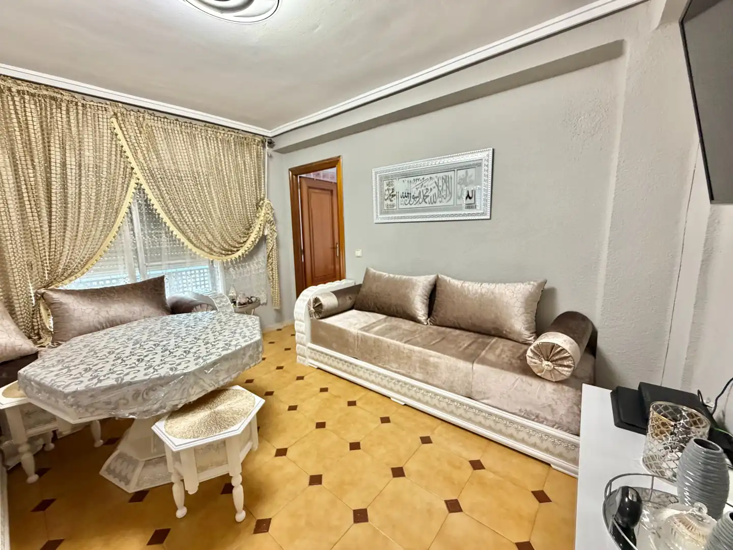 Flat with terrace for sale in Avinguda Sants de la Pedra, imagen 4