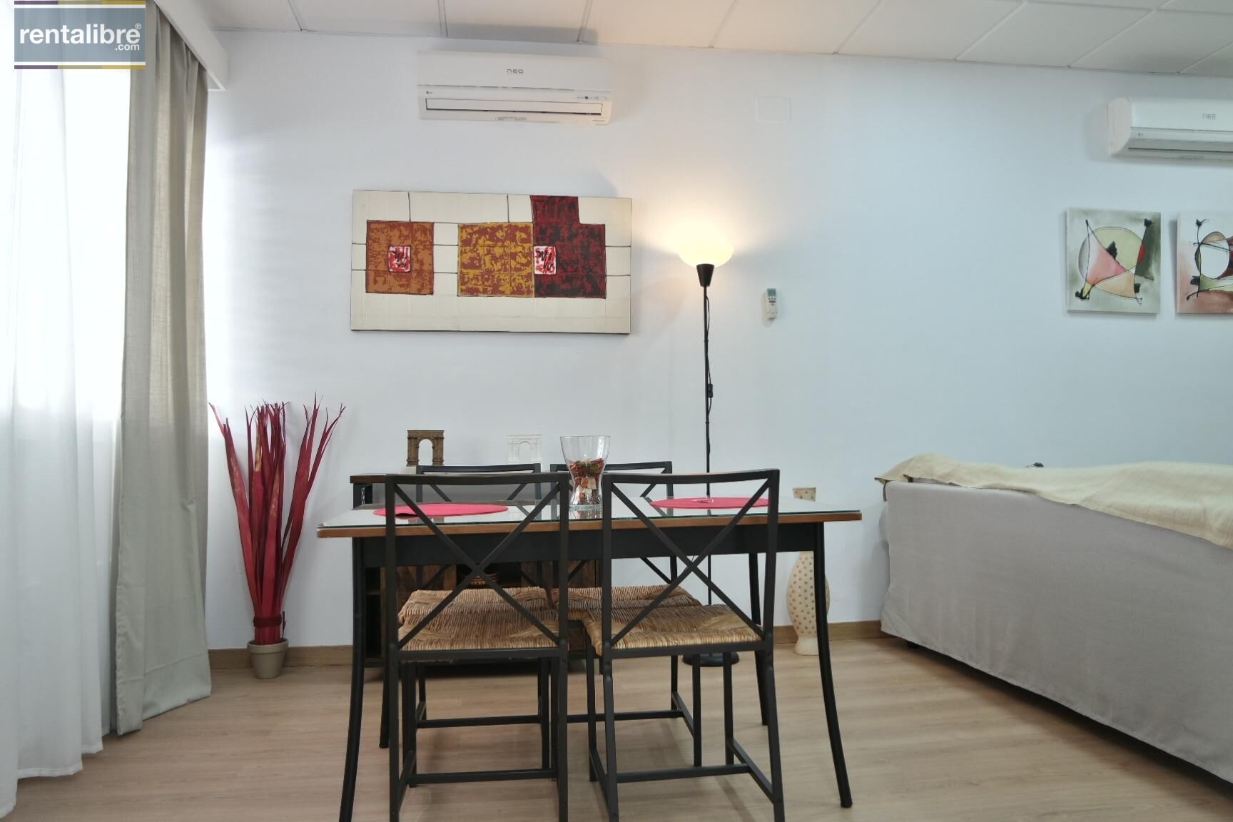 Menjador de Planta baixa de lloguer en Sanlúcar de Barrameda amb Aire condicionat, Parquet i Moblat