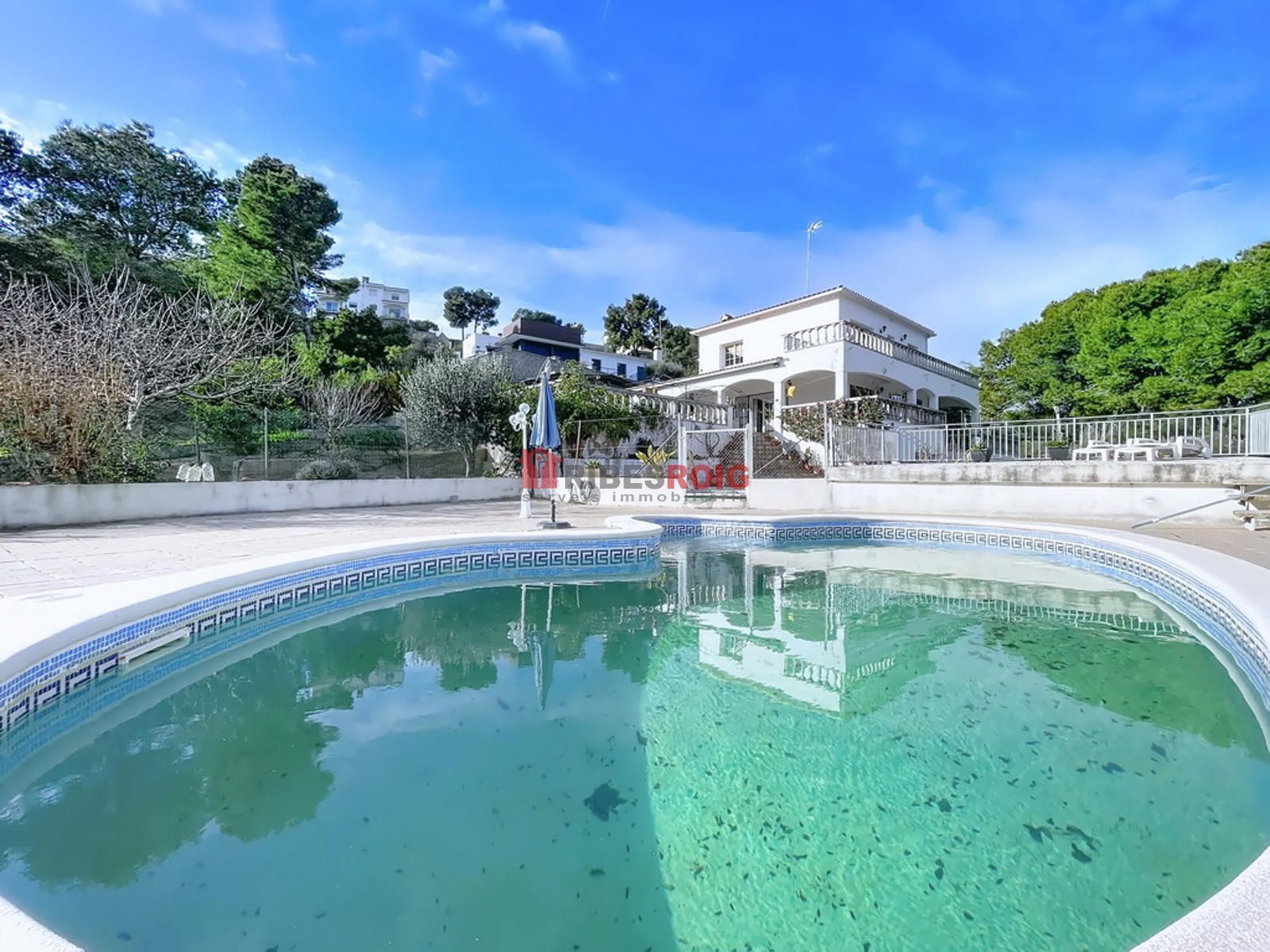 Exterior view of House or chalet for sale in Sant Pere de Ribes  with Heating, Private garden and Terrace