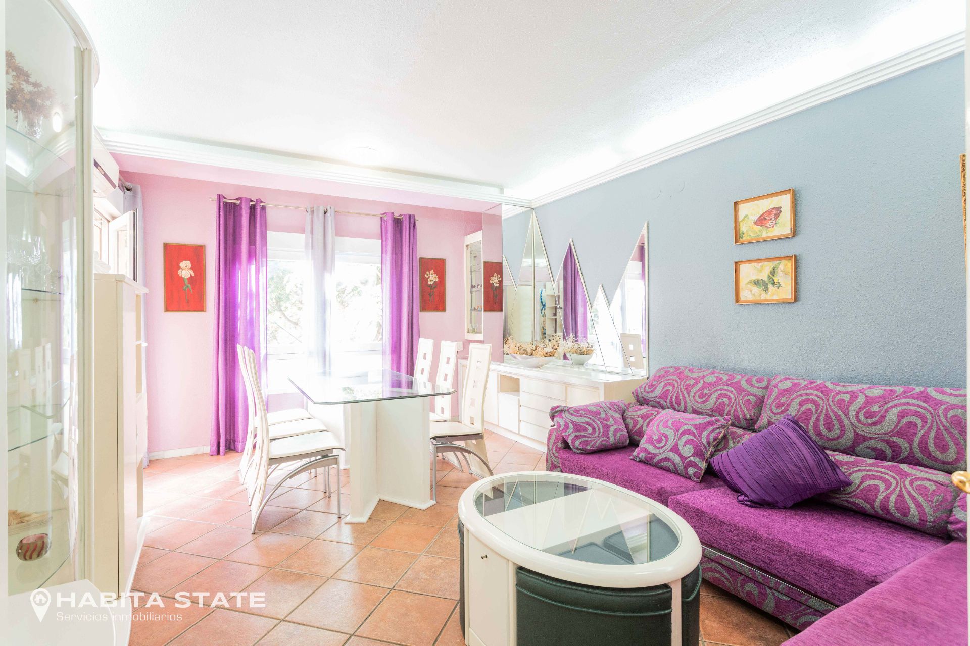 Sala d'estar de Pis en venda en  Almería Capital amb Aire condicionat