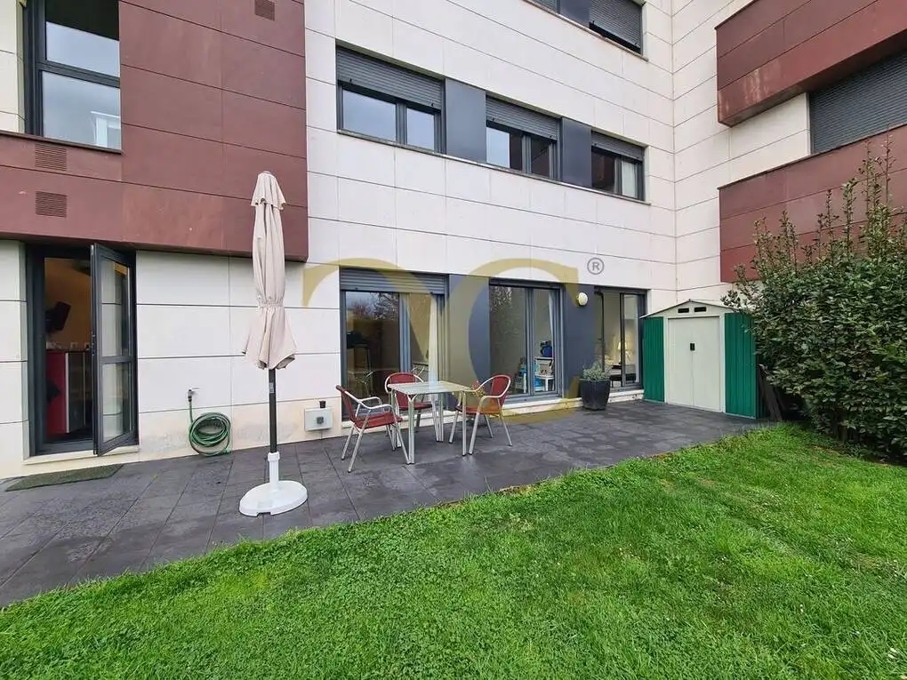 Terrasse von Wohnung zum Verkauf in Oviedo  mit Heizung, Privatgarten und Terrasse