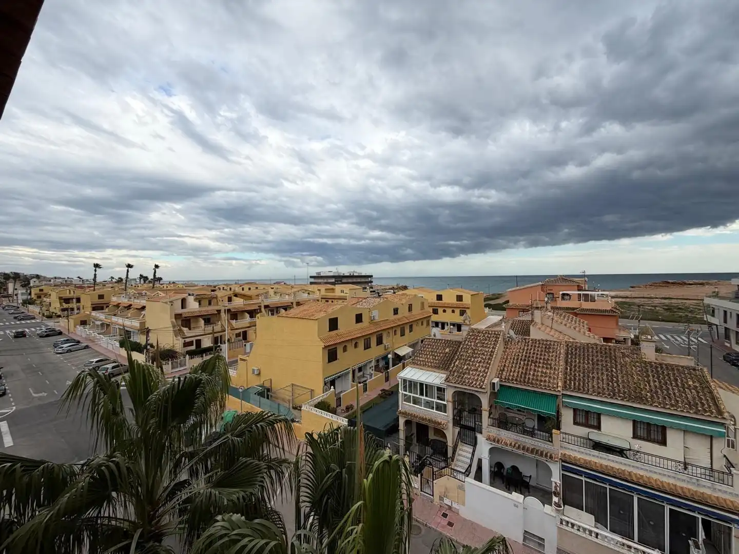 Vista exterior de Àtic en venda en Torrevieja amb Aire condicionat, Calefacció i Terrassa