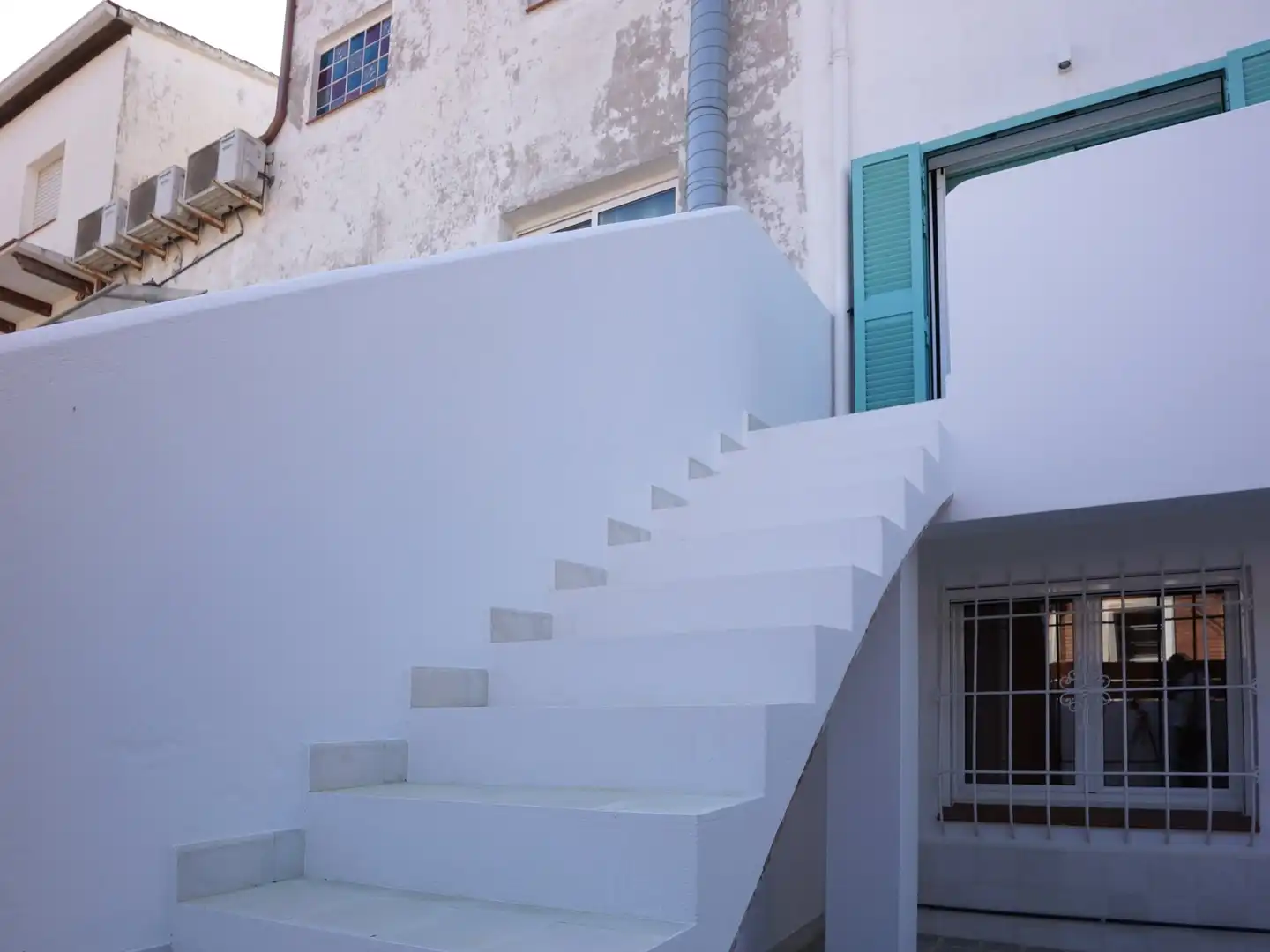 Vista exterior de Casa adosada en venda en Sant Feliu de Guíxols amb Aire condicionat, Calefacció i Terrassa