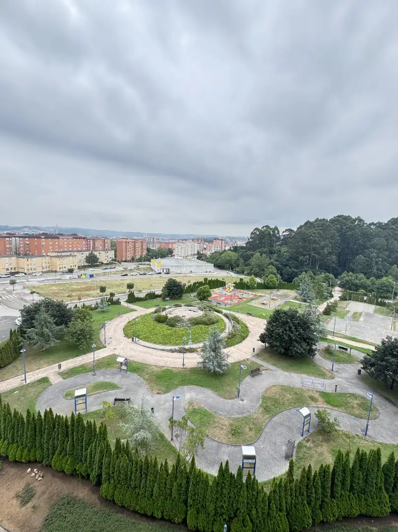 Jardín de Ático en venta en Avilés con Calefacción, Parquet y Terraza