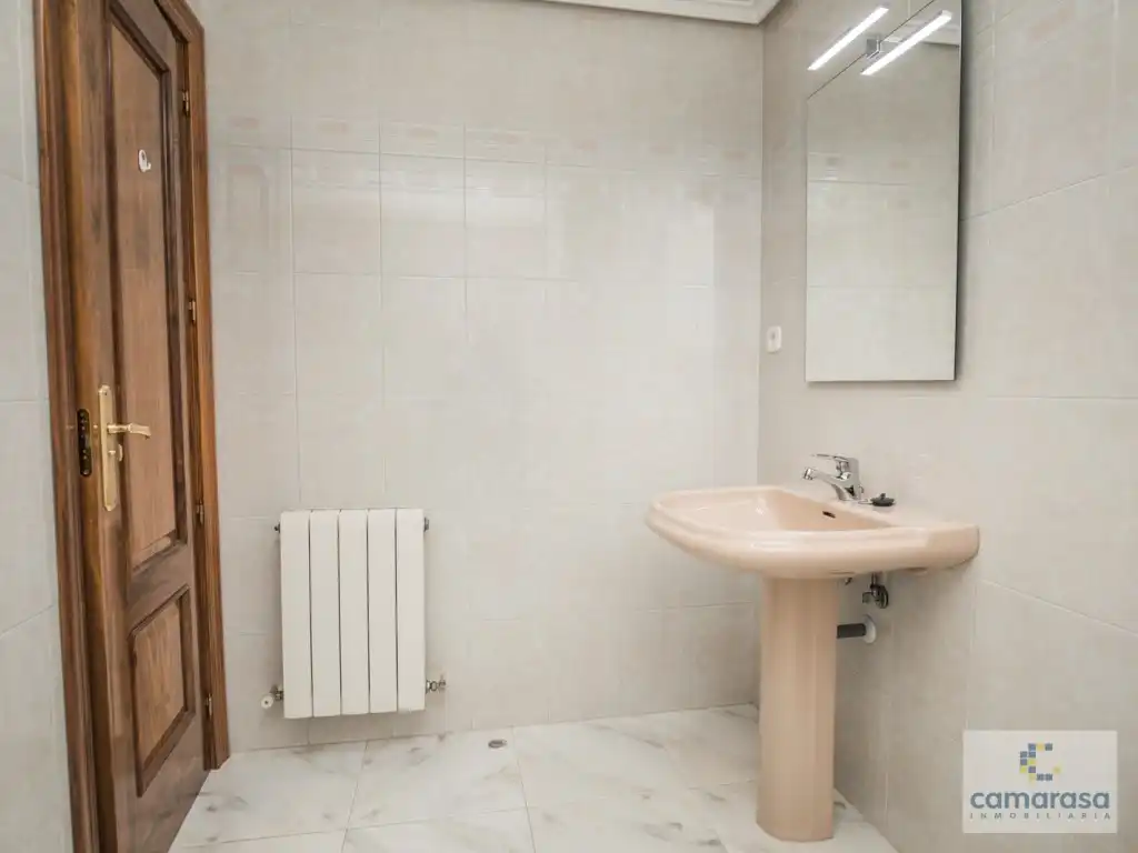 Bathroom of Flat for sale in Ávila  with Heating and Terrace