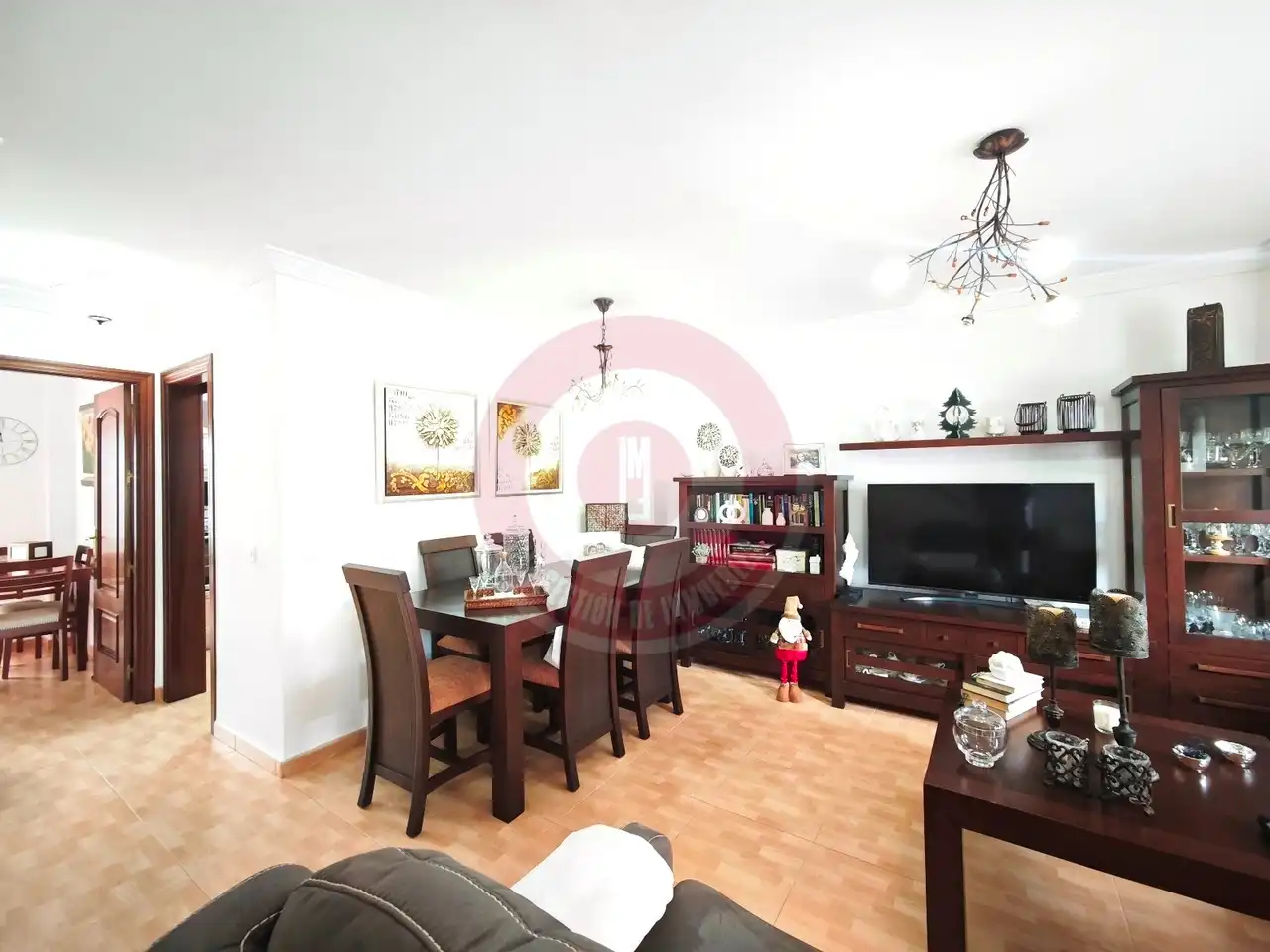 Sala d'estar de Casa adosada en venda en Vélez-Málaga amb Aire condicionat, Terrassa i Moblat