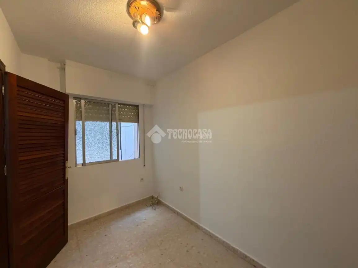 Schlafzimmer von Wohnung zum Verkauf in Torreblascopedro mit Klimaanlage