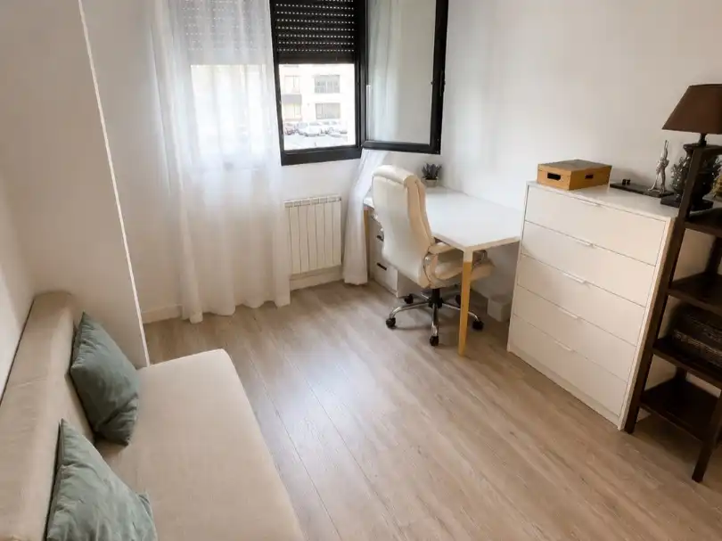 Dormitori de Pis en venda en  Logroño amb Aire condicionat, Terrassa i Balcó