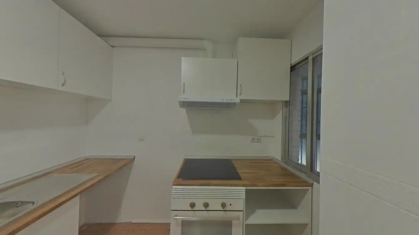 Cuina de Pis en venda en Madrid amb Calefacció, Parquet i Terrassa