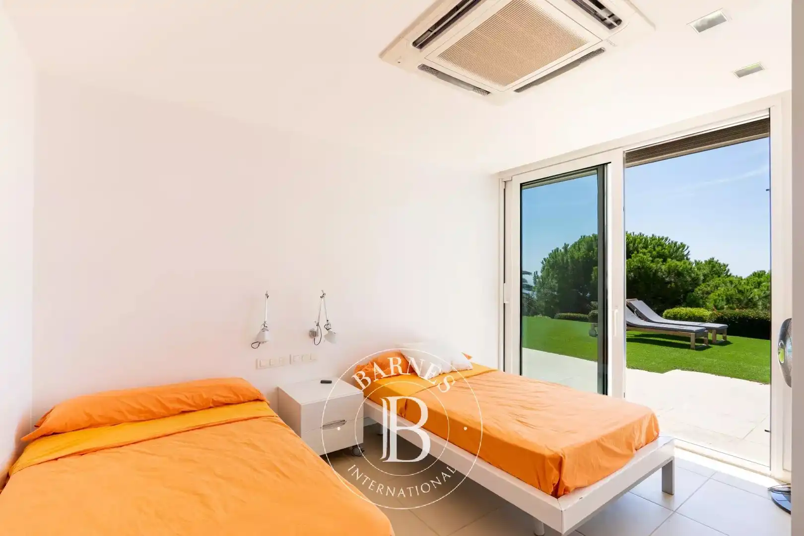 Schlafzimmer von Haus oder Chalet zum Verkauf in Sant Andreu de Llavaneres mit Klimaanlage, Heizung und Privatgarten