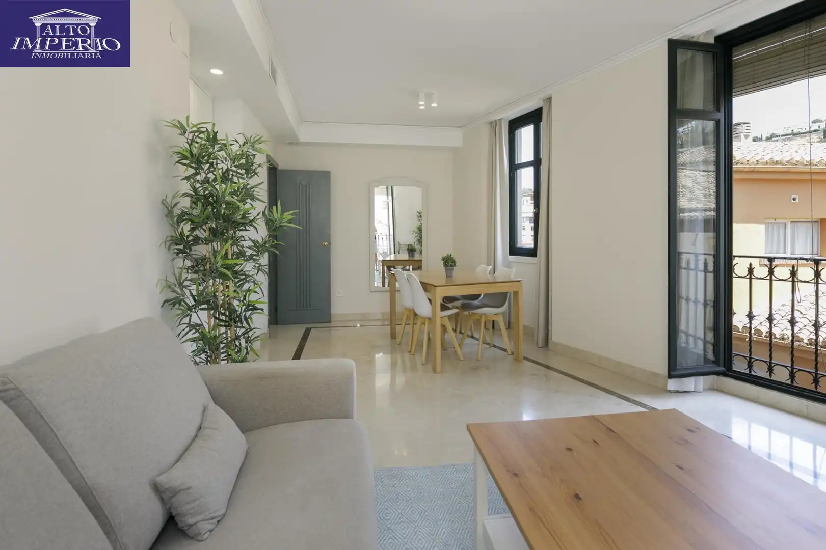 Apartamento con ascensor en venta en Calle Gran Vía de Colón #46 4º, imagen 4