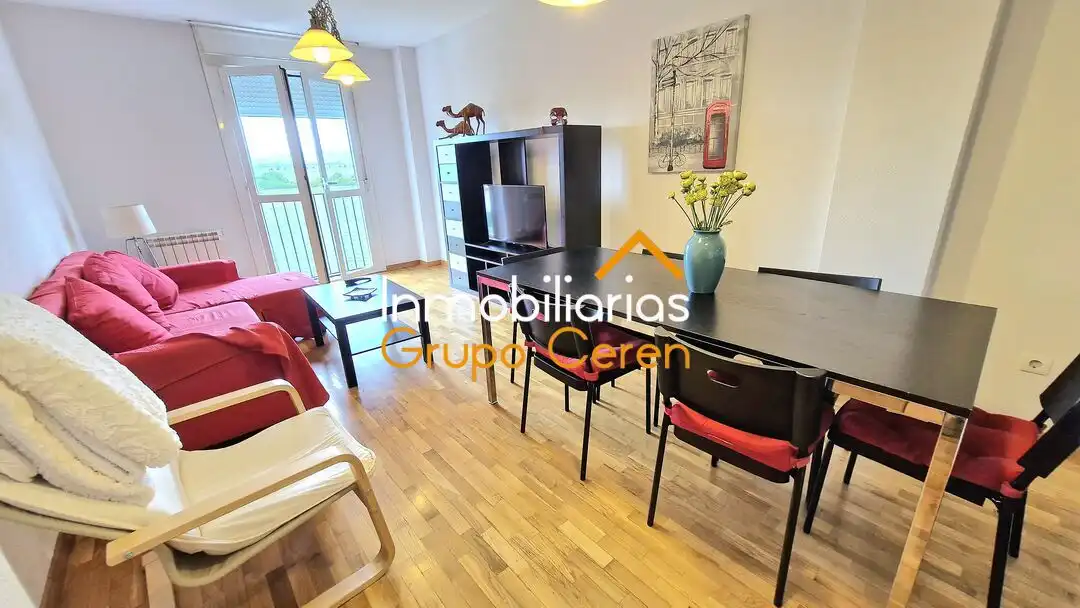 Vista exterior de Apartamento en venta en Castañares de Rioja con Calefacción, Jardín privado y Piscina