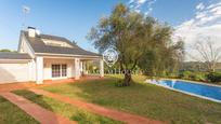 Vista exterior de Casa o xalet en venda en Sant Vicenç de Montalt amb Calefacció, Jardí privat i Piscina