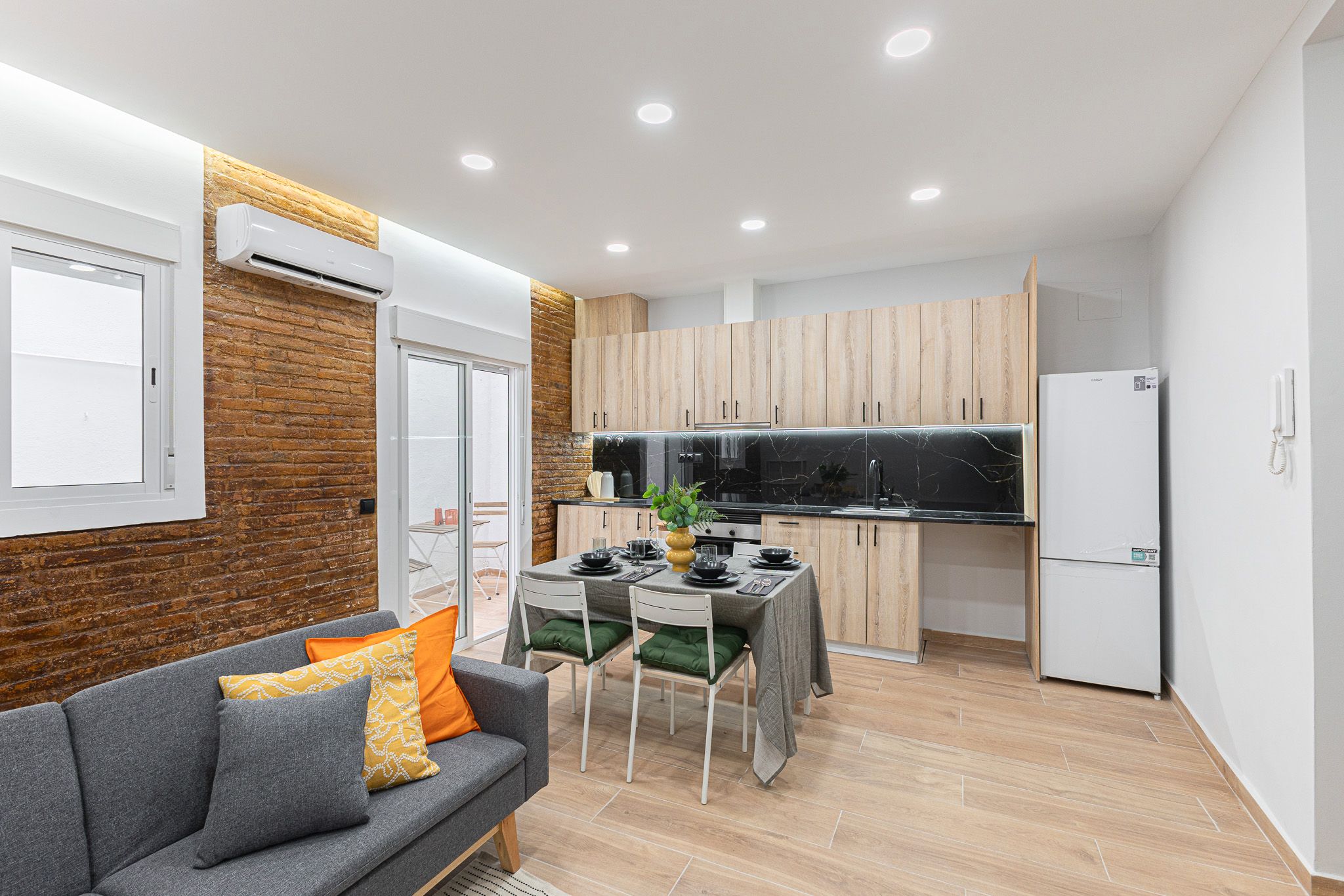 Kitchen of Apartment for sale in  Barcelona Capital  with Air Conditioner, Heating and Terrace