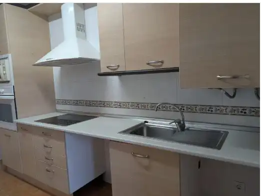 Cocina de Piso en venta en Navaluenga con Calefacción y Trastero