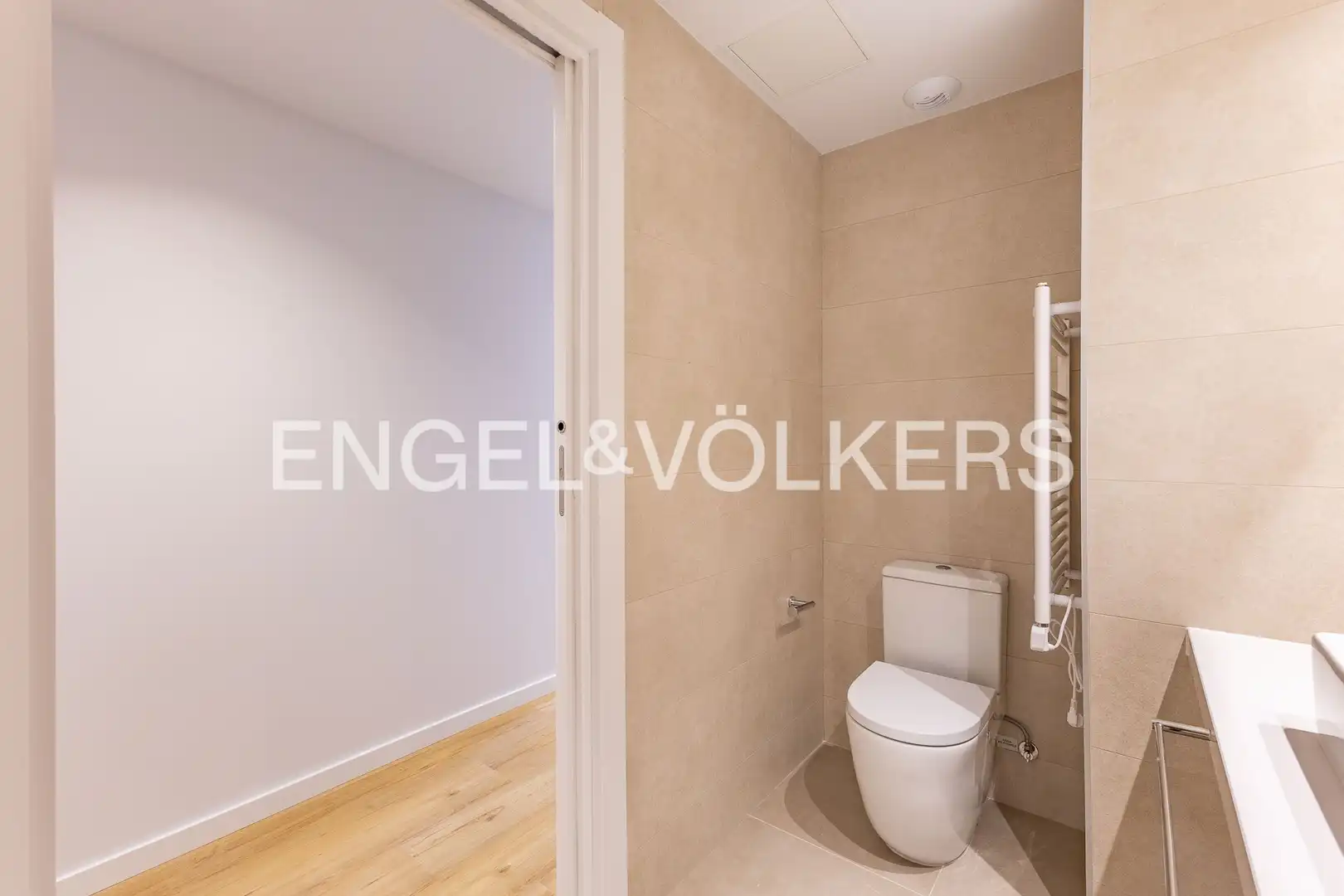 Baño de Planta baja de alquiler en Sabadell con Aire acondicionado, Calefacción y Terraza