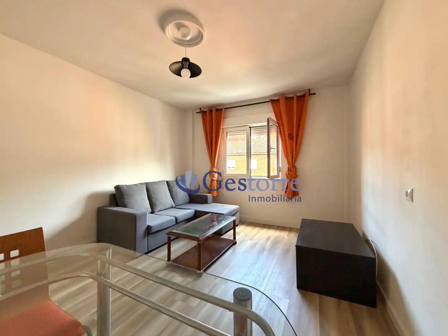 Flat for rent in Oviedo - CL VICTOR HEVIA, Vallobín