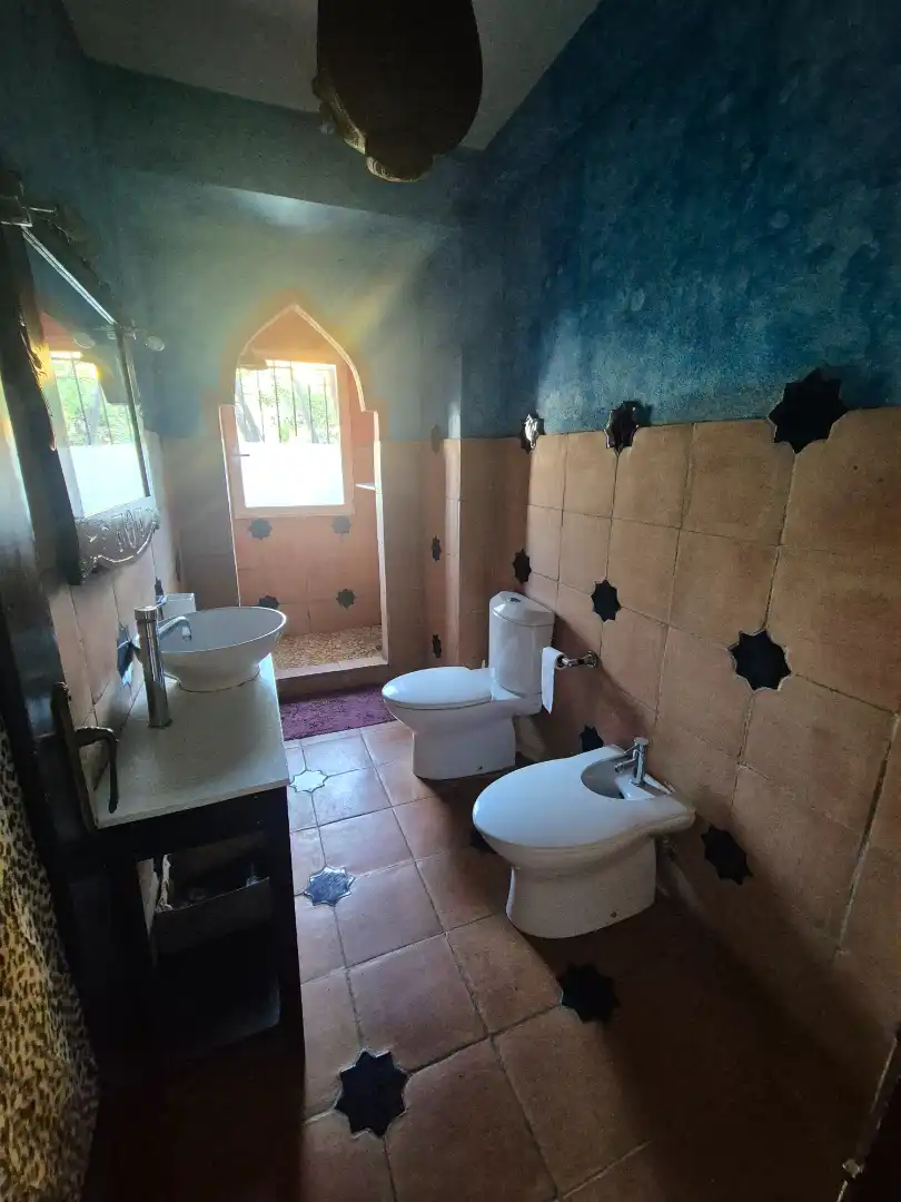 Bany de Casa o xalet en venda en San Antonio de Benagéber amb Aire condicionat, Calefacció i Jardí privat
