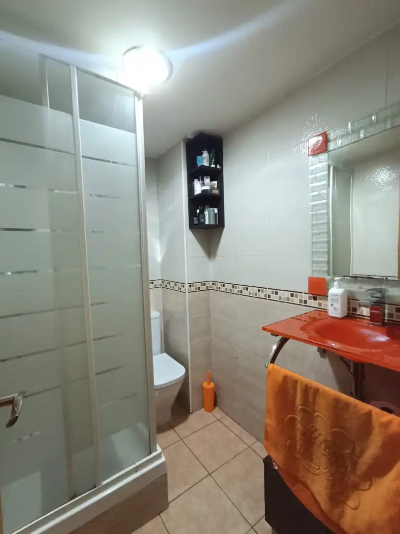 Baño de Piso en venta en Parla con Aire acondicionado, Calefacción y Terraza