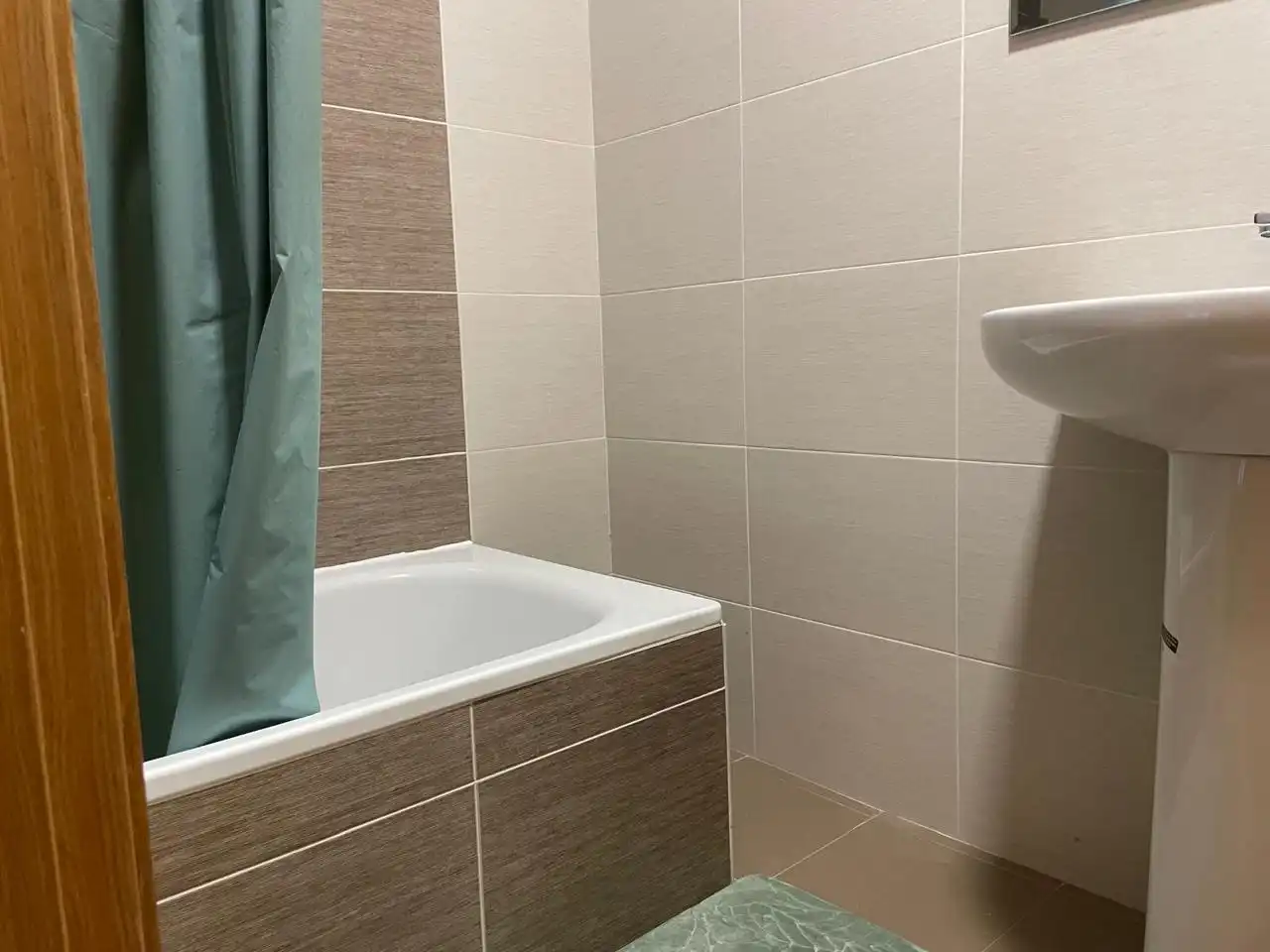 Bany de Dúplex en venda en Piedralaves amb Terrassa, Moblat i Piscina comunitària