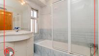 Bathroom of Flat for sale in San Fernando de Henares  with Air Conditioner and Terrace