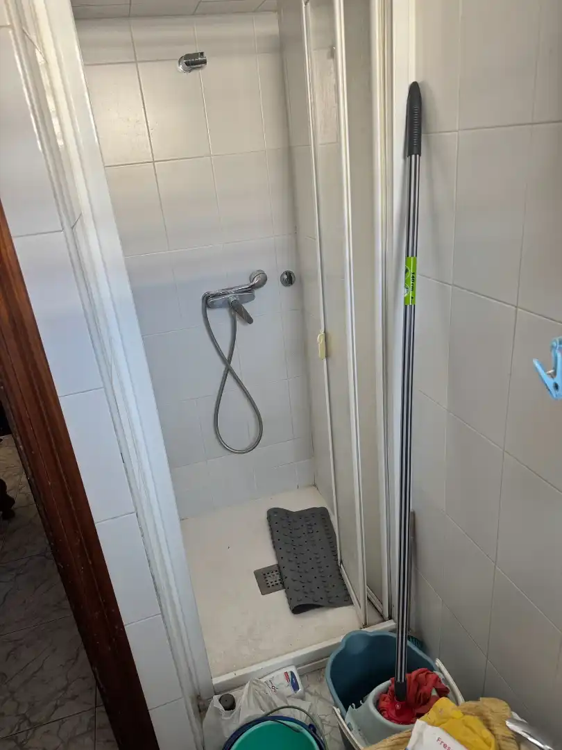 Baño de Piso en venta en Sevilla con Terraza, Lavadora y Balcón