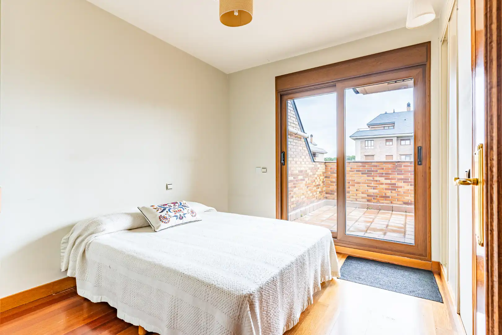 Habitación de Ático en venta en Majadahonda con Aire acondicionado, Calefacción y Jardín privado