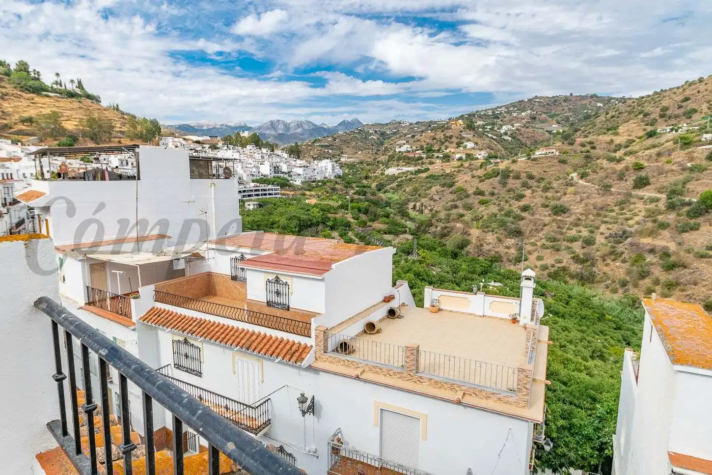 House with terrace for sale in Torrox Pueblo