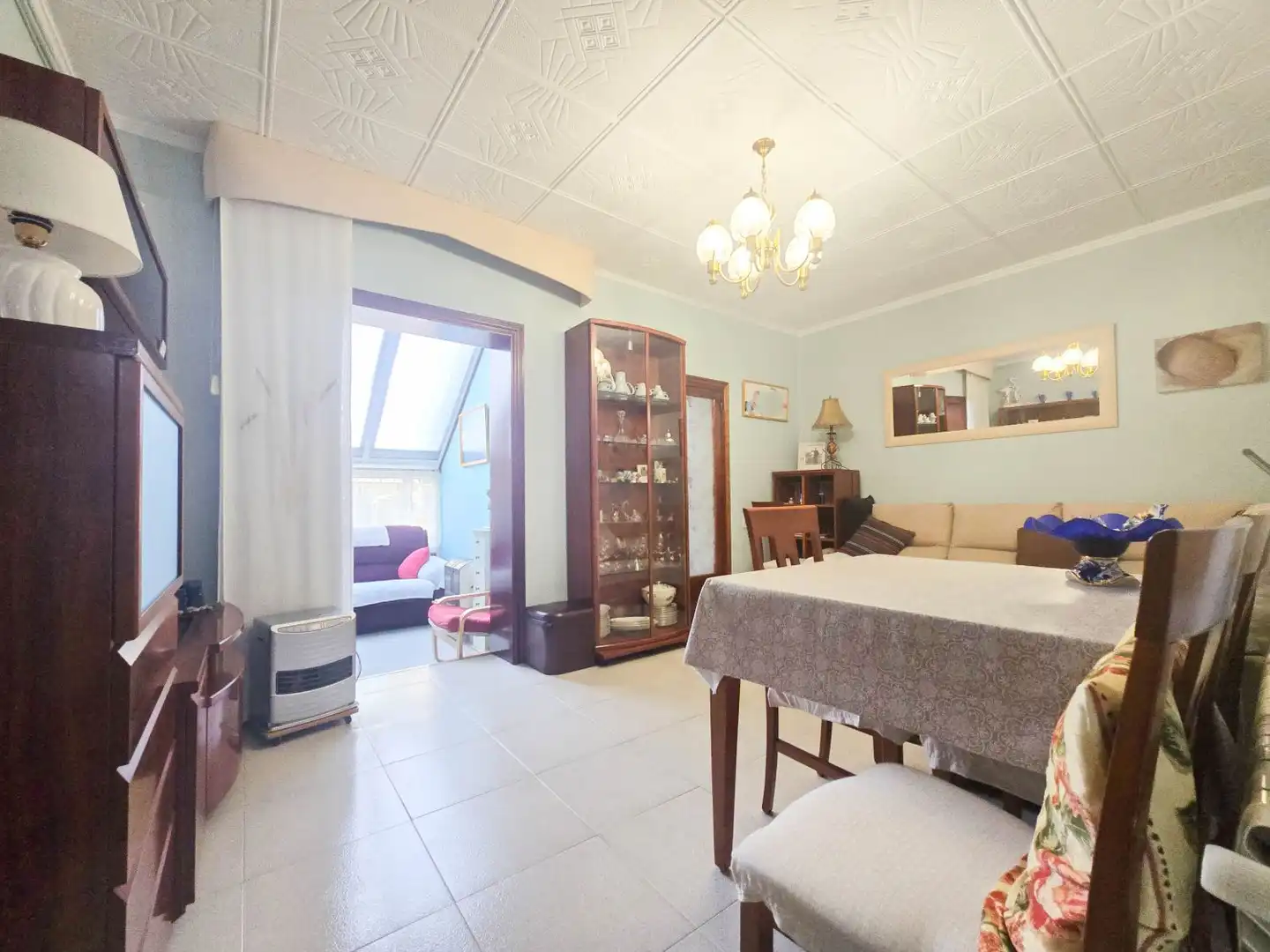 Comedor de Casa adosada en venta en Ripollet con Calefacción, Trastero y Horno